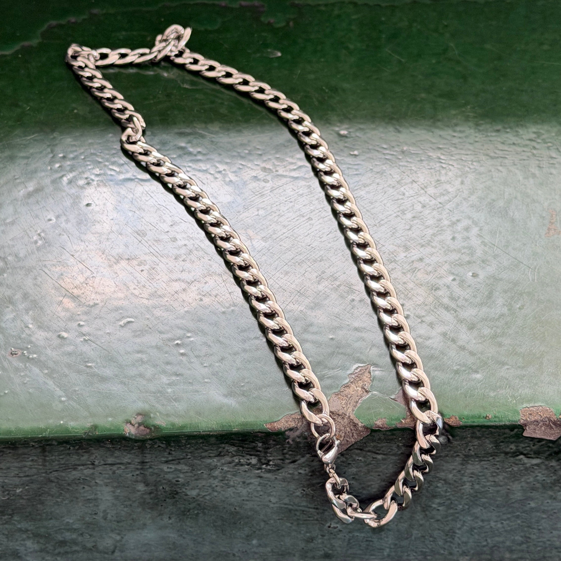 Rounded Curb Chain Necklace
